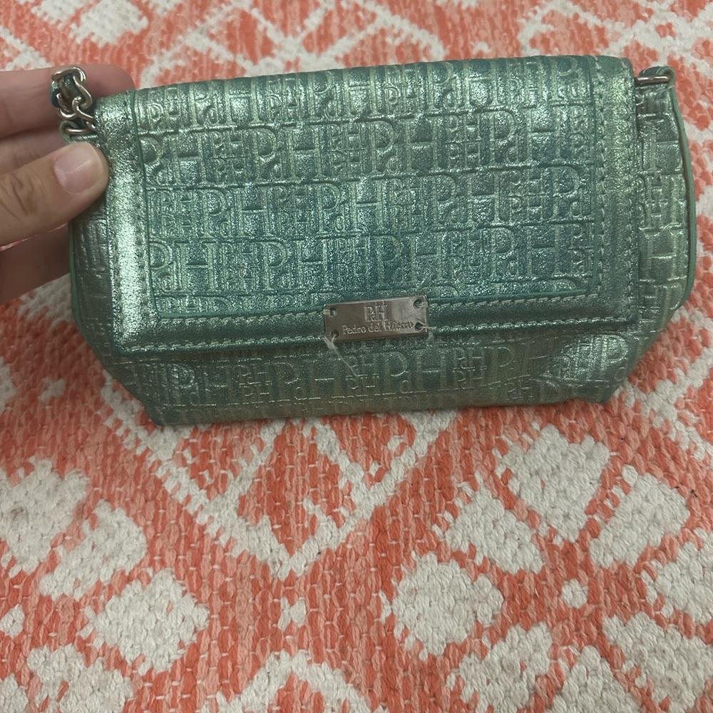 Elegant Green Geometric Leather Clutch